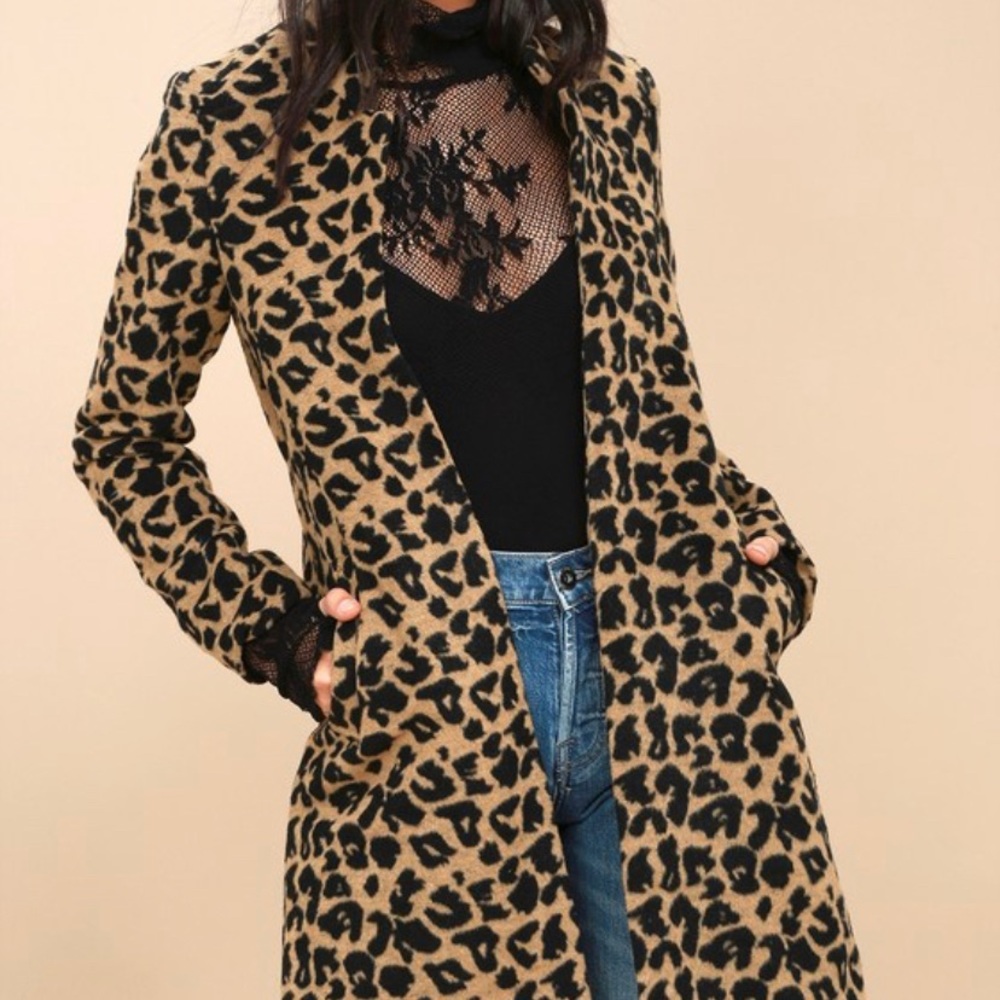❌SOLD❌Lulu's Feline Fantastic Tan Leopard Print Coat